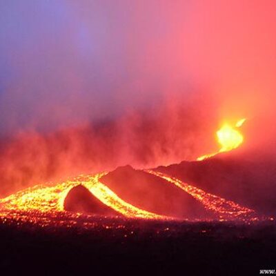 Volcano Pavaya Hike Tour with Lava